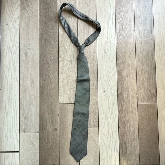 Michael Kors Gray Silk Tie Classic Accessory - Picture 1 of 4